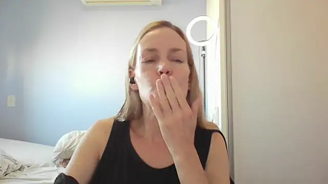 Annylove1 online show from February 2026 10:45:02 AM