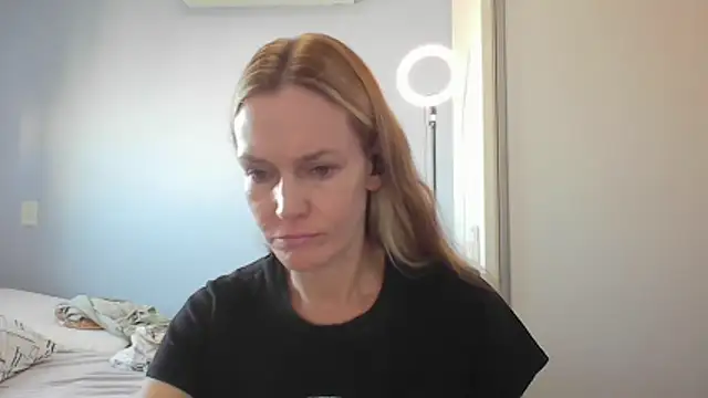 Annylove1 online show from March 2026 10:52:01 AM