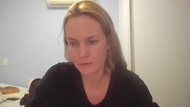 Annylove1 online show from June 2026 12:17:02 AM