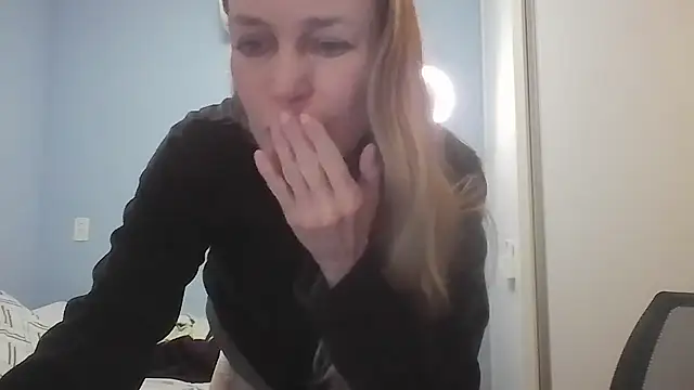 Annylove1 online show from July 2026 10:56:02 AM