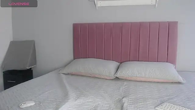 Snapshot of Danii_vg1 chatting on May 2026 12:47:02 PM Danii vg1 online show from May 2026 12:47:02 PM