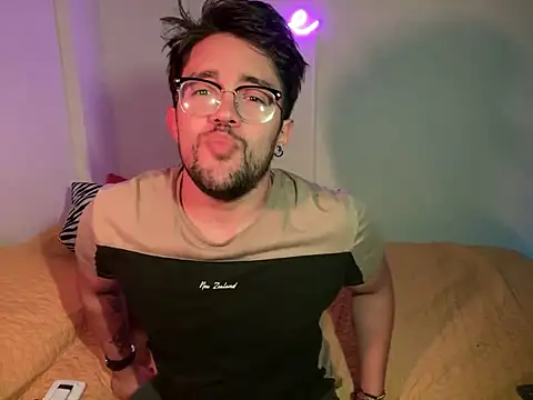 Im sophiie online show from January 2025 09:02:02 AM