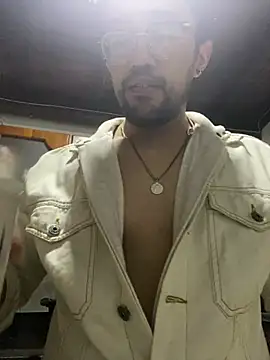 Im sophiie online show from February 2025 05:47:01 AM