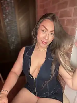 Im sophiie online show from March 2025 05:57:02 AM