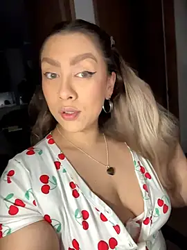 Im sophiie online show from February 2026 06:50:01 AM