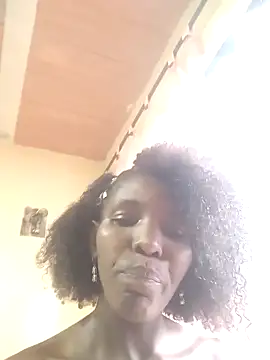 Snapshot of AlmaSean chatting on September 2025 07:37:01 PM AlmaSean online show from September 2025 07:37:01 PM