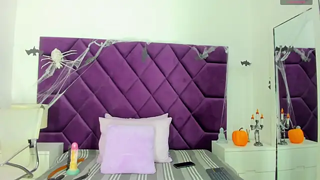 AlmaSean online show from November 2025 03:38:02 AM