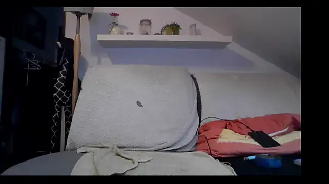 Cambitchboy online show from April 2026 06:23:01 PM