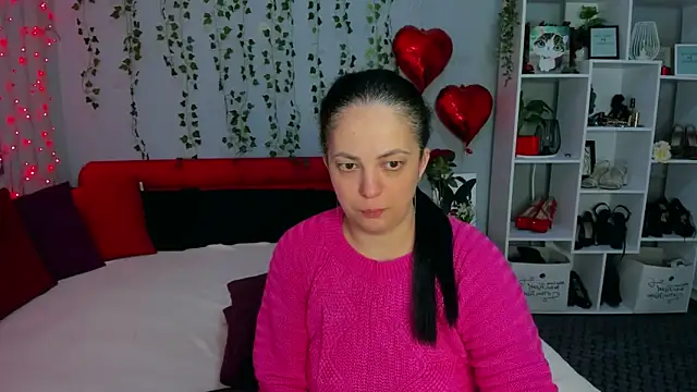 DarlingMilf online show from April 2026 06:57:01 PM