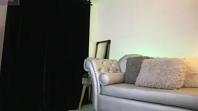 Valeriestyle online show from November 2025 04:25:02 AM