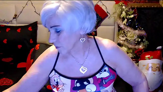 HappyWomanOn online show from December 2024 07:31:02 PM