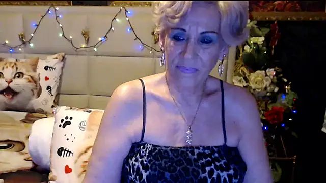 HappyWomanOn online show from February 2025 07:25:01 PM