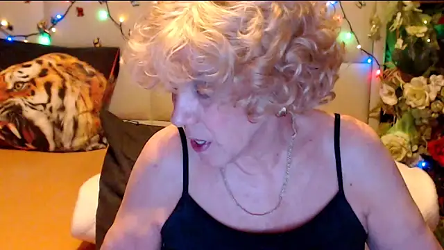 HappyWomanOn online show from February 2026 09:25:02 AM