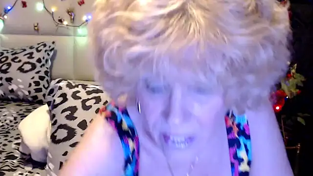 HappyWomanOn online show from April 2026 08:56:01 PM