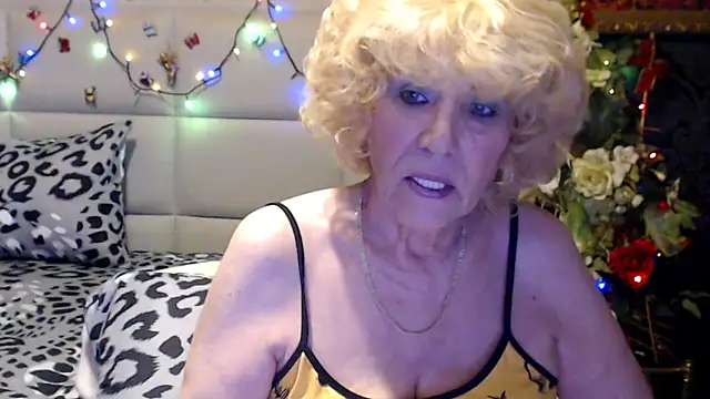 HappyWomanOn online show from April 2026 06:41:02 AM