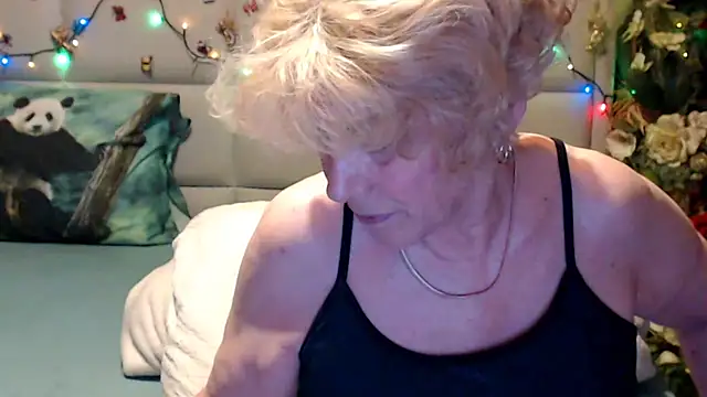 HappyWomanOn online show from June 2026 09:03:01 AM