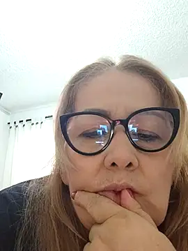 Nayla Garner online show from November 2025 09:29:02 PM