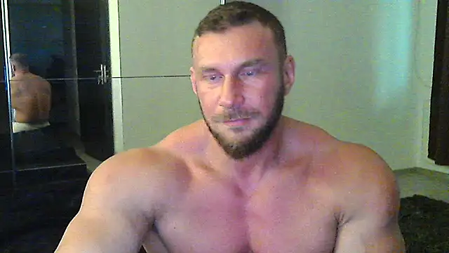 muscularkevin online show from November 2025 02:08:01 PM