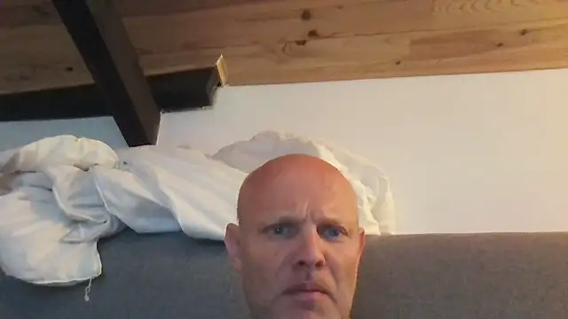 davigochi77bcn online show from November 2025 07:45:01 PM