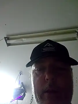 Hotredheadandtoungelasher online show from November 2025 01:44:02 AM