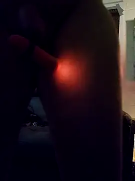 Hotredheadandtoungelasher online show from April 2026 11:41:01 AM