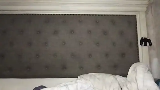 LuLuValenttine101 online show from March 2026 09:32:02 AM