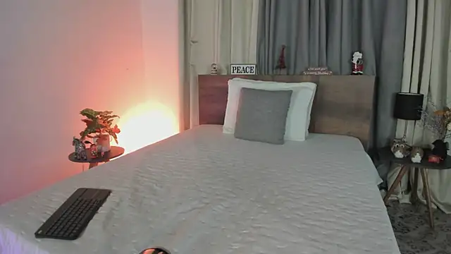 SaraVergara online show from December 2024 09:06:01 PM