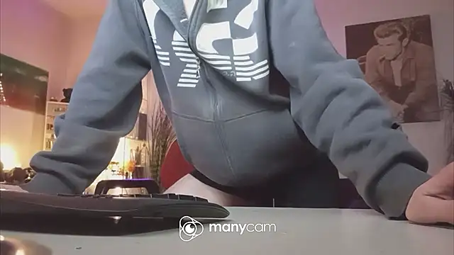 Snapshot of der_dino30 chatting on January 2025 03:47:01 PM der dino30 online show from January 2025 03:47:01 PM