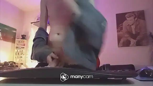 Snapshot of der_dino30 chatting on January 2025 06:49:01 PM der dino30 online show from January 2025 06:49:01 PM