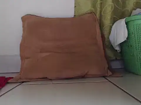 Squirtkat online show from February 2025 12:02:01 AM