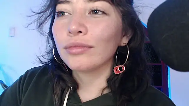 Snapshot of Hannah-Valhalla chatting on December 2024 03:04:01 AM Hannah-Valhalla online show from December 2024 03:04:01 AM