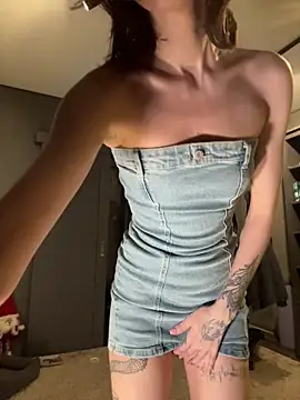 Bastet online show from April 2026 06:10:01 PM