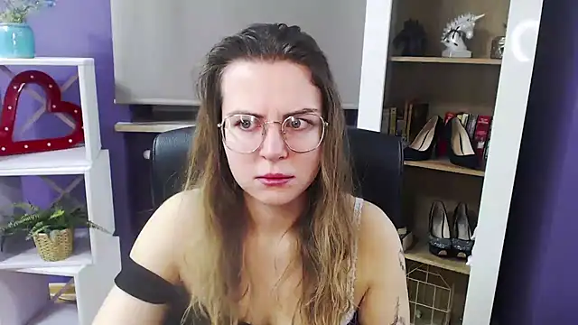 Zoey Erotic online show from February 2025 05:16:01 AM