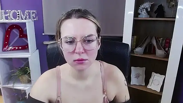 Zoey Erotic online show from January 2026 05:32:01 AM