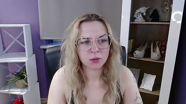 Zoey Erotic online show from April 2026 04:26:01 AM