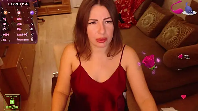 LauraClarck online show from January 2025 05:42:01 AM