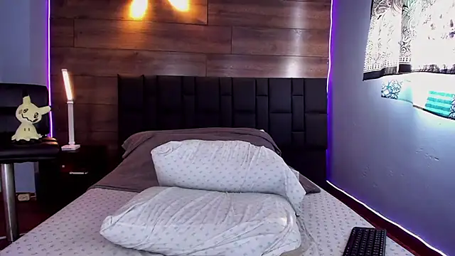 anthonylatynxd online show from February 2025 09:11:02 PM