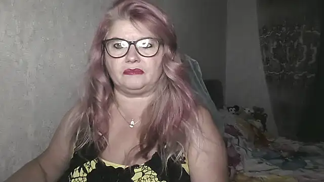 Snapshot of Diana_49 chatting on July 2026 08:19:01 AM Diana 49 online show from July 2026 08:19:01 AM