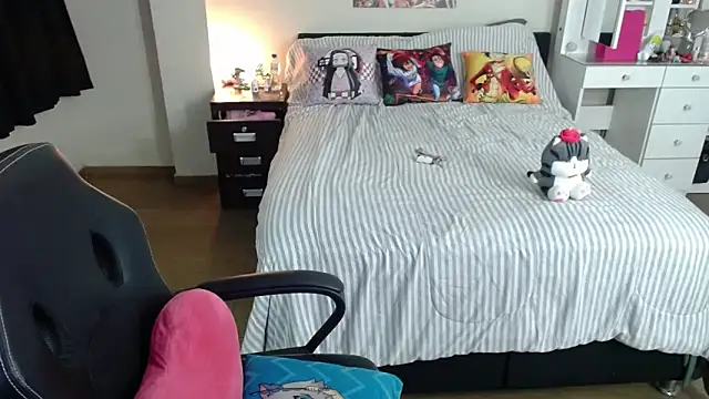 kittykat18x online show from November 2025 01:06:02 AM