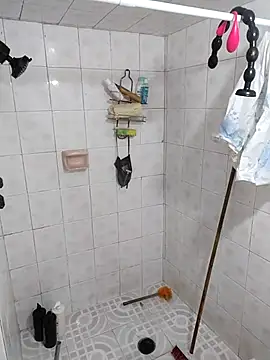 LaInsaciableIntensa online show from September 2025 11:51:01 PM