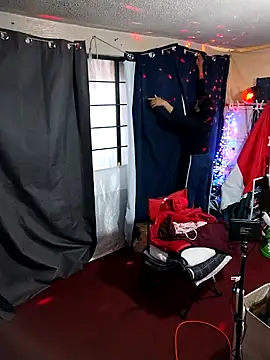 LaInsaciableIntensa online show from November 2025 10:19:02 PM