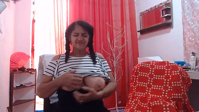 heyline milf online show from June 2026 02:06:02 PM