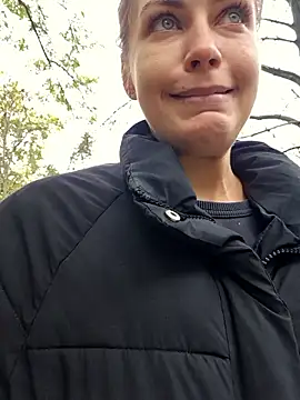 Keli Jessi online show from October 2025 12:26:02 PM