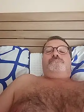 Snapshot of mike9473 chatting on September 2025 06:46:01 AM mike9473 online show from September 2025 06:46:01 AM