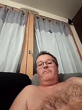 Snapshot of mike9473 chatting on September 2025 09:40:02 PM mike9473 online show from September 2025 09:40:02 PM