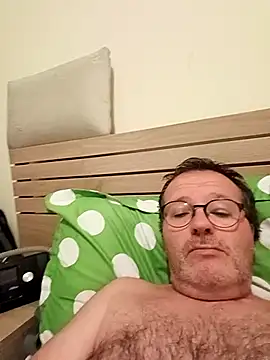 Snapshot of mike9473 chatting on September 2025 09:42:01 PM mike9473 online show from September 2025 09:42:01 PM