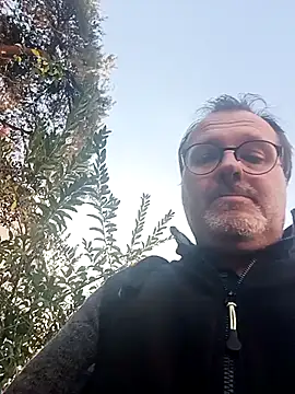 Snapshot of mike9473 chatting on October 2025 04:17:02 PM mike9473 online show from October 2025 04:17:02 PM