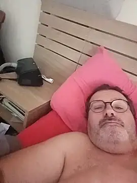 Snapshot of mike9473 chatting on October 2025 08:13:01 AM mike9473 online show from October 2025 08:13:01 AM