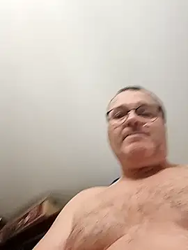 Snapshot of mike9473 chatting on October 2025 04:29:01 PM mike9473 online show from October 2025 04:29:01 PM