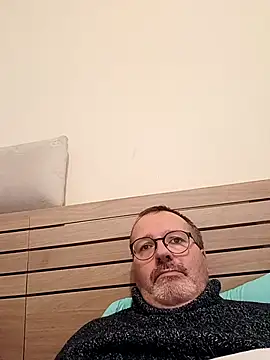 Snapshot of mike9473 chatting on November 2025 03:58:01 PM mike9473 online show from November 2025 03:58:01 PM